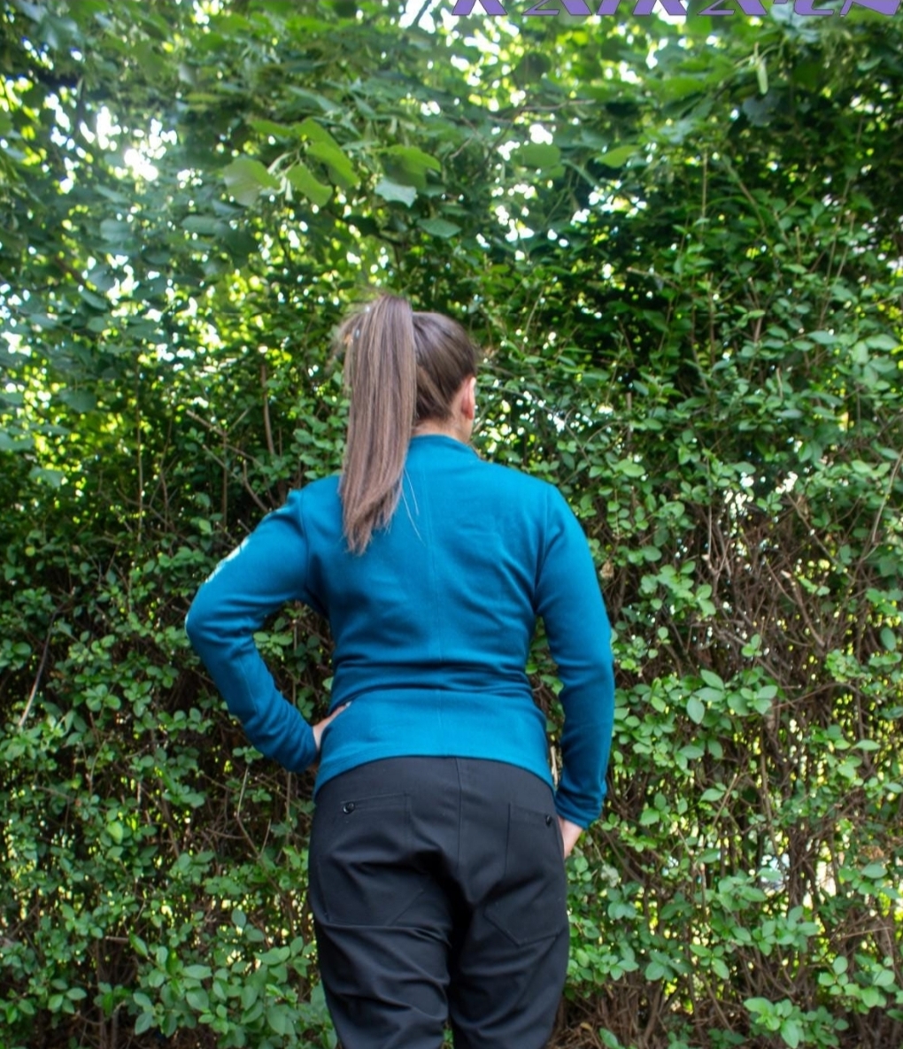 Елегантен дамски пуловер: Зимен стил от вълнена смес